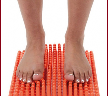 زیر پایی ماساژ پا یاbene-feet mat